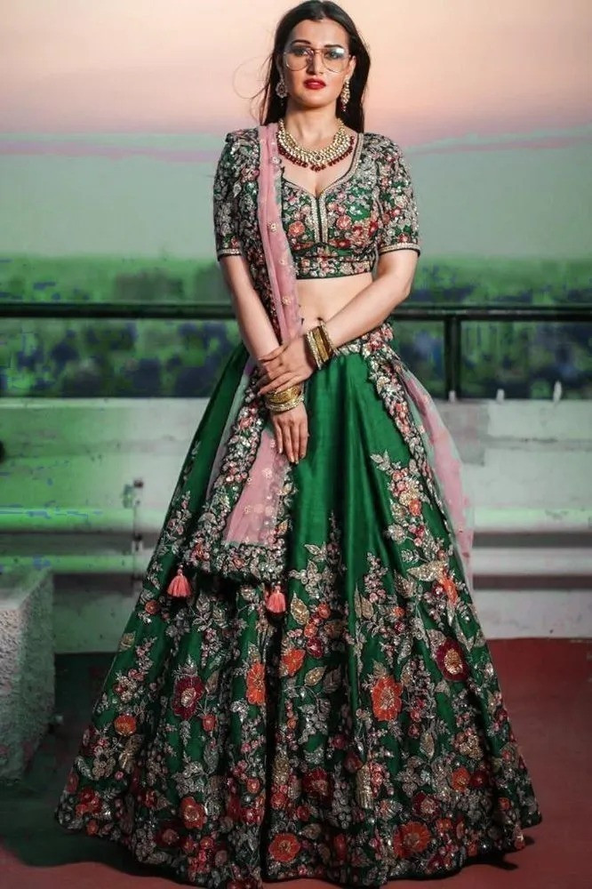 Exclusive Chosa Bridal Lehenga Choli – Readymade Partywear for Women